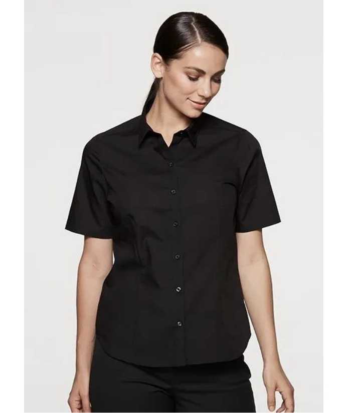 model-black-aussie-pacific-ladies-womens-kingswood-short-sleeve-shirt-2910s